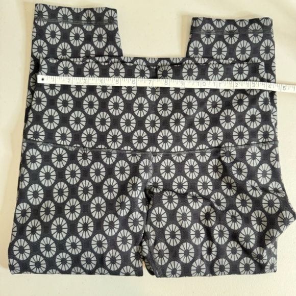 ❄️ Lululemon Wunder Under Crop ❄️ - Picture 5 of 8